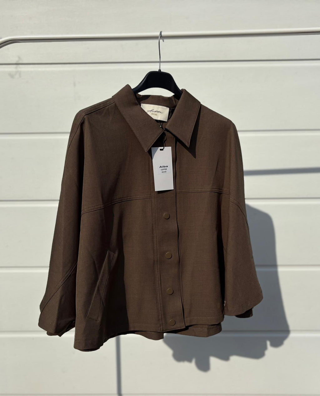Ambika - Bruin Oversized Cape Jas